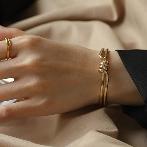 European And American Minimal Art Knotted Bracelet - Image 5